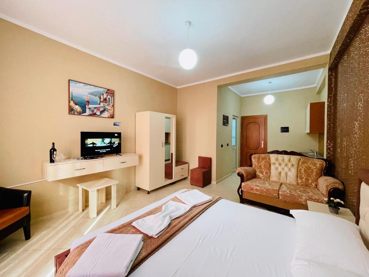 Vila3 Hotel Vlorë Εξωτερικό φωτογραφία