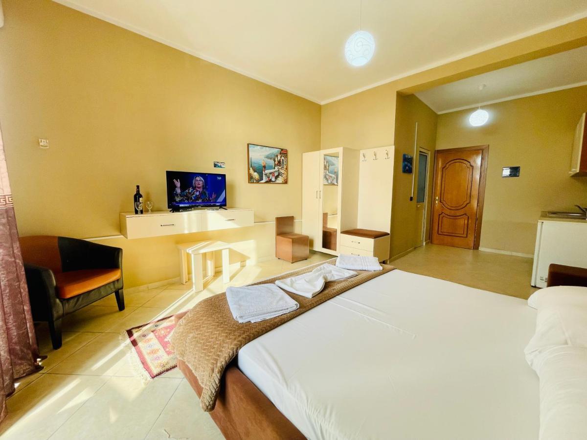 Vila3 Hotel Vlorë Εξωτερικό φωτογραφία