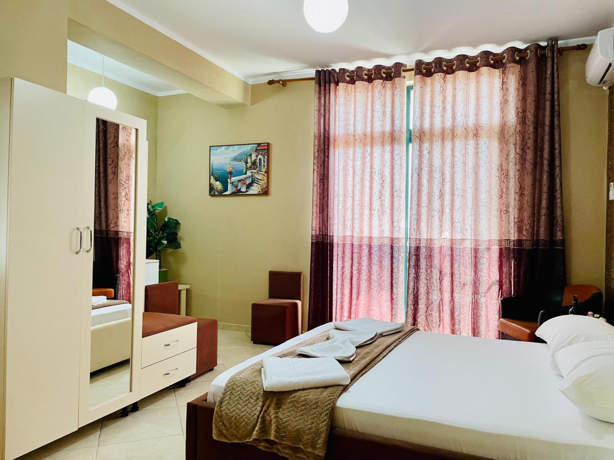 Vila3 Hotel Vlorë Δωμάτιο φωτογραφία