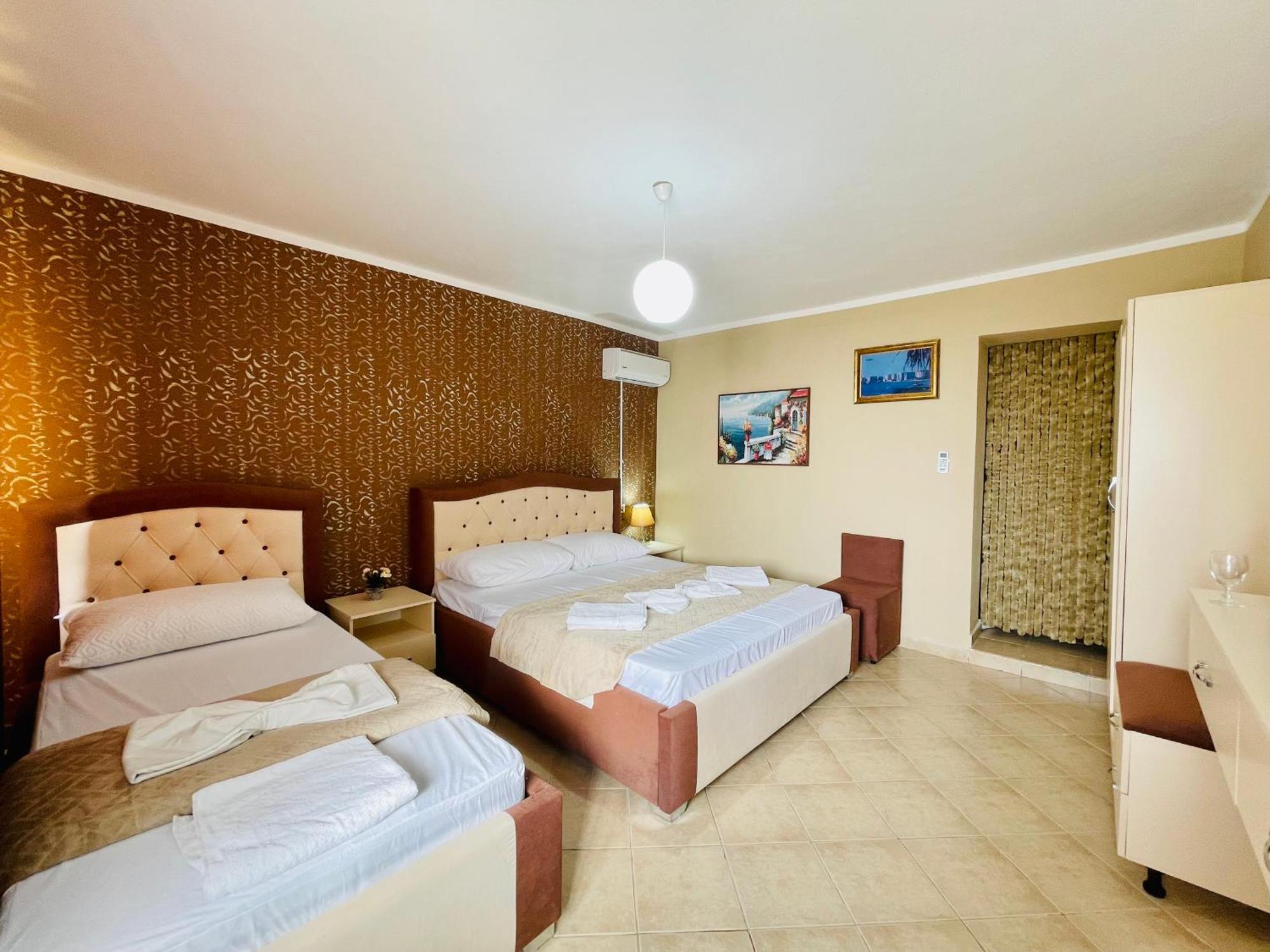 Vila3 Hotel Vlorë Δωμάτιο φωτογραφία